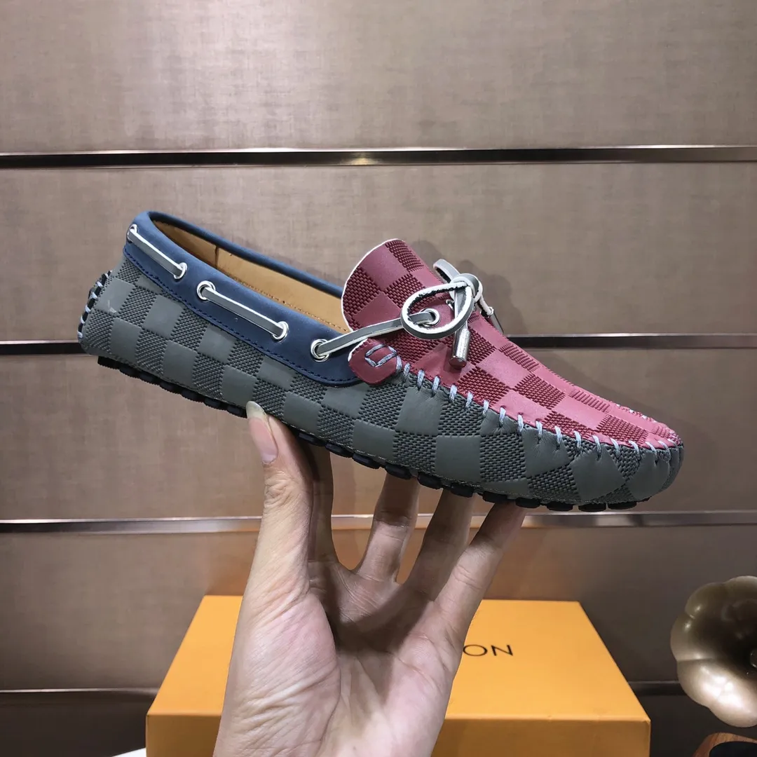 Men's men's shoes 💰420💰 [LV Doudou shoes] (water-dyed cowhide lining) new model is on the market, available on the official website. The new Doudou shoes are processed into single-color materials, and the uppers are made of imported cowhide material. The body of the shoe is fully hemmed with mark thread, and is lined with imported original cowhide leather. The elegant shoe shape is super suitable for all-matching, and the size is 38-44.